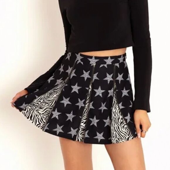 Blackmilk Clothing Printed Pleated Mini Skirt - Picture 3 of 3